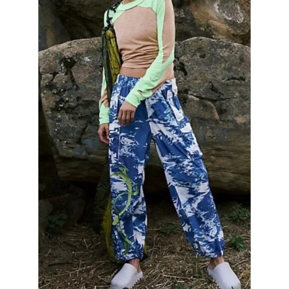 NWT Free People FP Movement Color Burst Embroidered Hike Pants Small Blue White - Picture 3 of 8